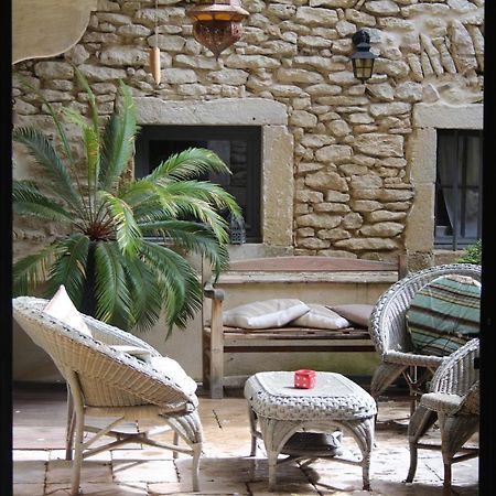 Готель Le Patio Гриньян Екстер'єр фото